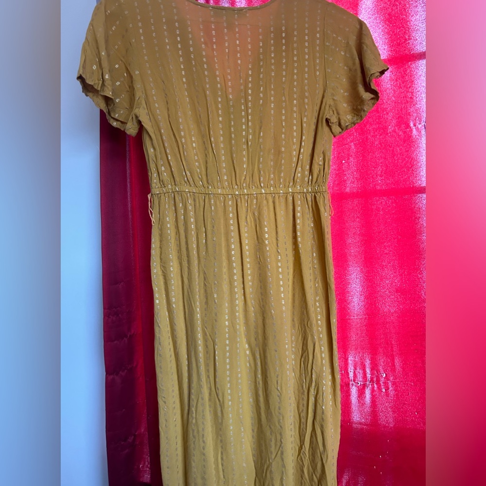 Cute yellow summer dress! Size medium